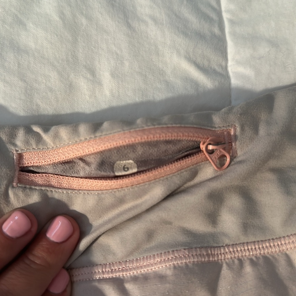 Lululemon Run Speed Shorts - Picture 4 of 4